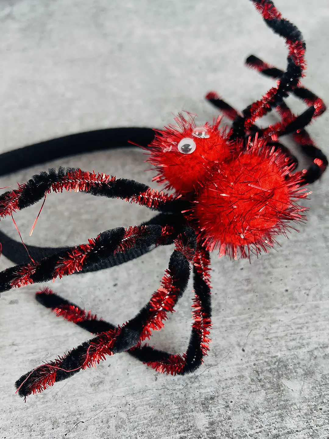 Little Surprise Box Red Spider Long Tentacles Headband Unique Halloween Party Hair Accessory