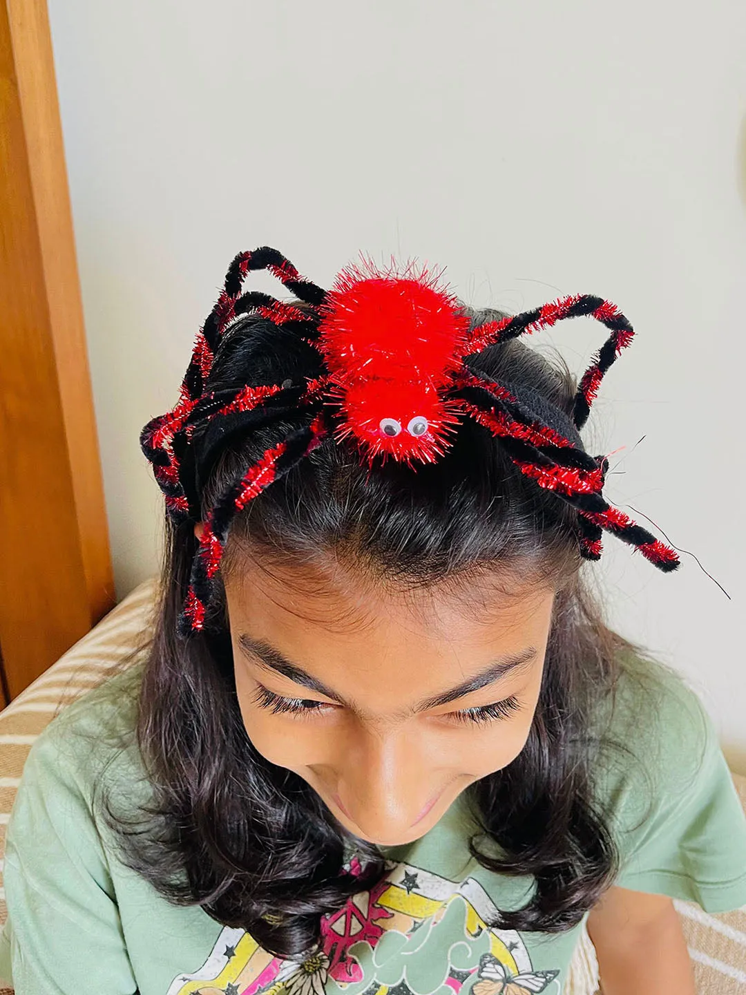 Little Surprise Box Red Spider Long Tentacles Headband Unique Halloween Party Hair Accessory