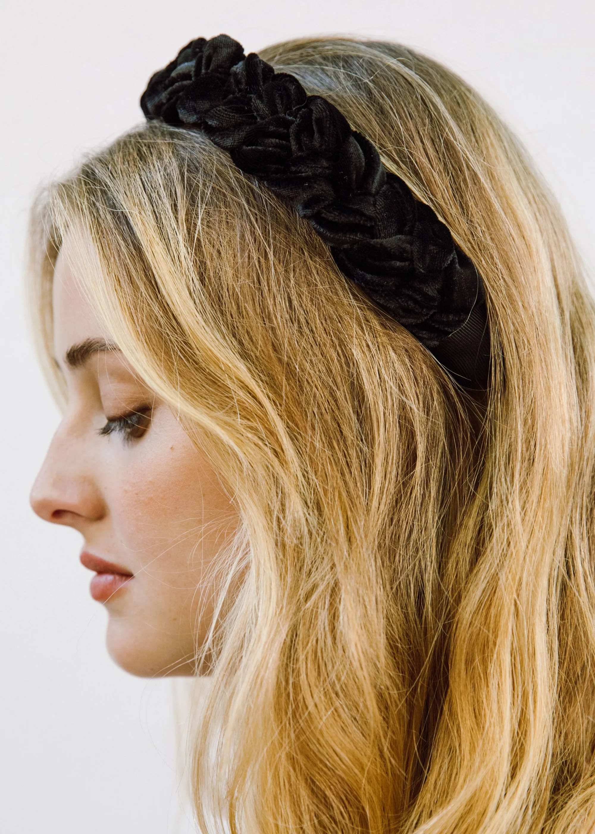 Lori Headband in Velvet -- Black